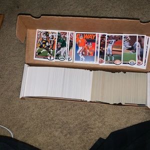 NFL FOOTBALL CARDS